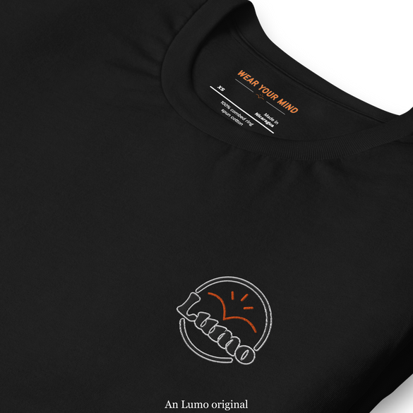 Lumo tee, White and orange lumo logo